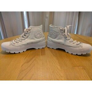 Converse LEATHER  Chuck Taylor All Star Women’s Size 9 Cream Hi Lugged Shoes